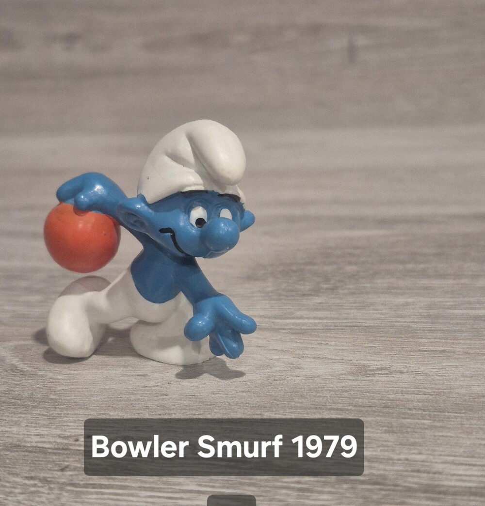 Vintage Bowler Smurf Figurine